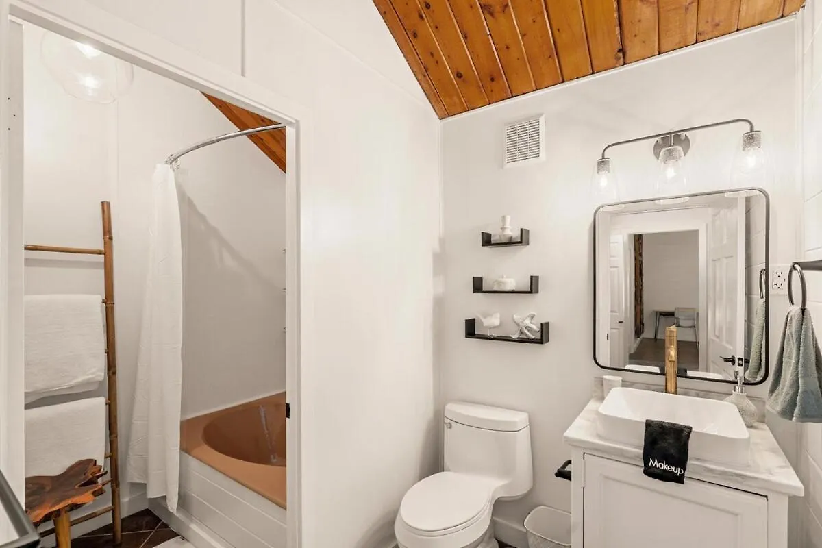 Private Pool 3 Bedrooms Oasis Sandalwood Escape George Town