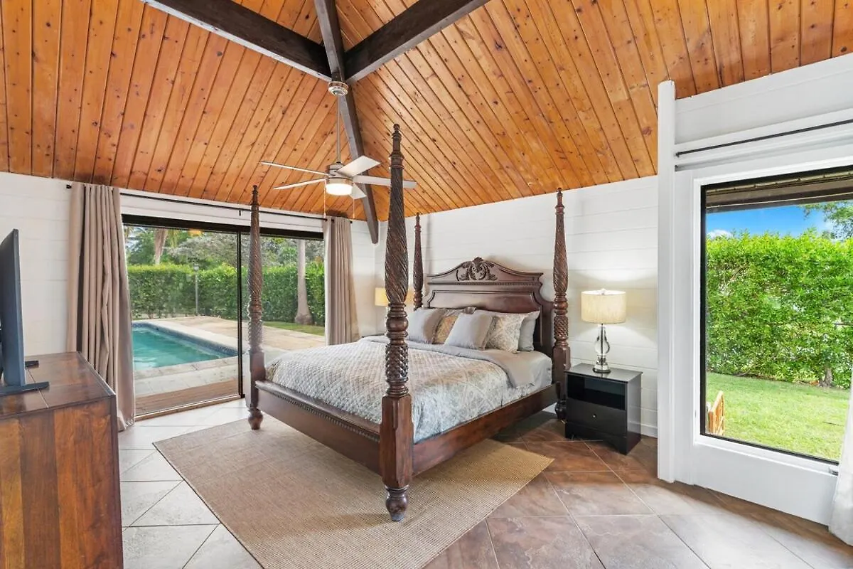 Private Pool 3 Bedrooms Oasis Sandalwood Escape George Town 0*,  Cayman Islands